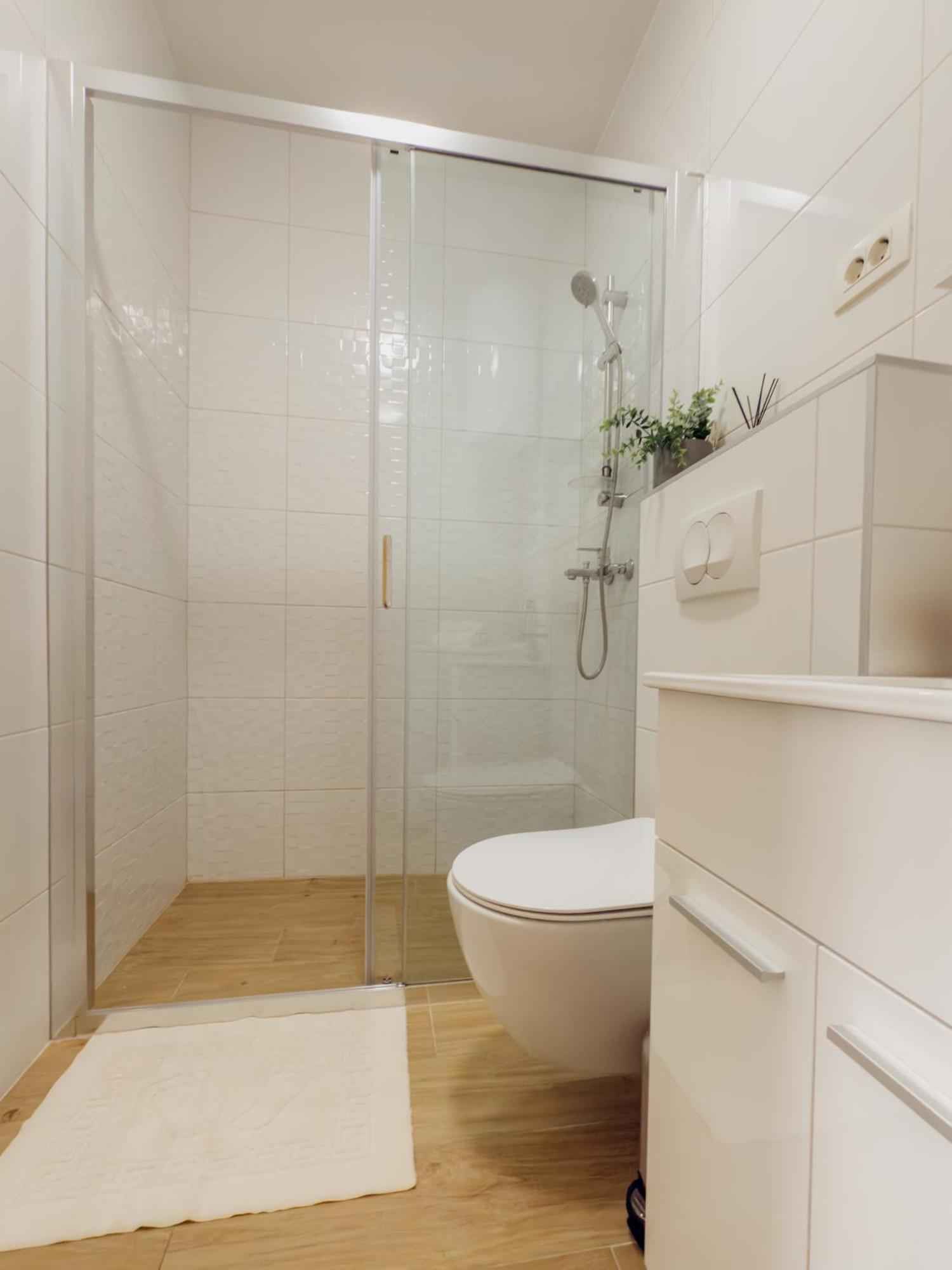 Apartments Piscina-Green Ποντστράνα Εξωτερικό φωτογραφία