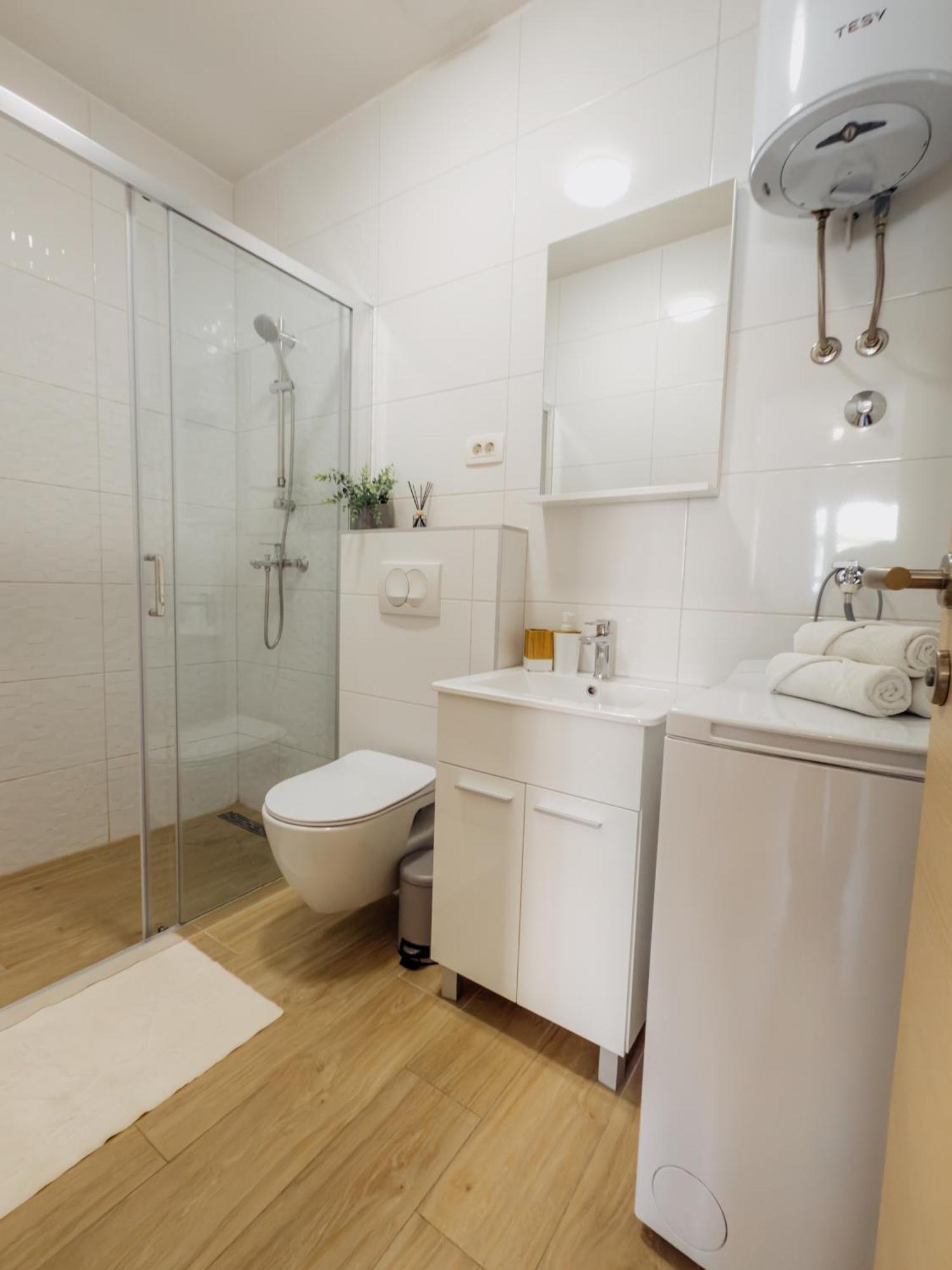 Apartments Piscina-Green Ποντστράνα Εξωτερικό φωτογραφία